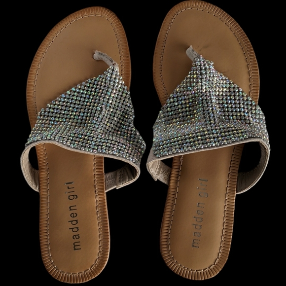 Madden Girl fancy flipflops - Picture 2 of 4